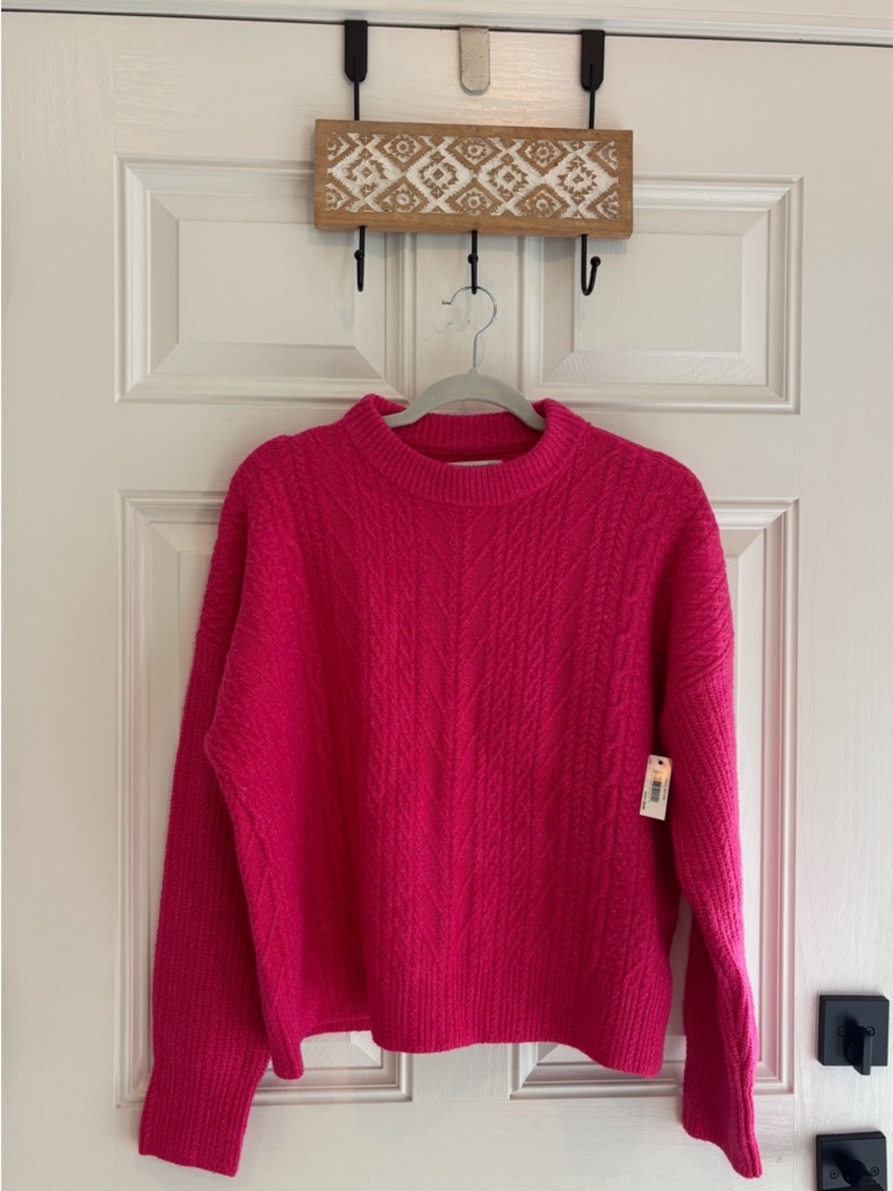 Amazon Essentials fisherman cable knit sweater, size L  pink ,  spring cotton